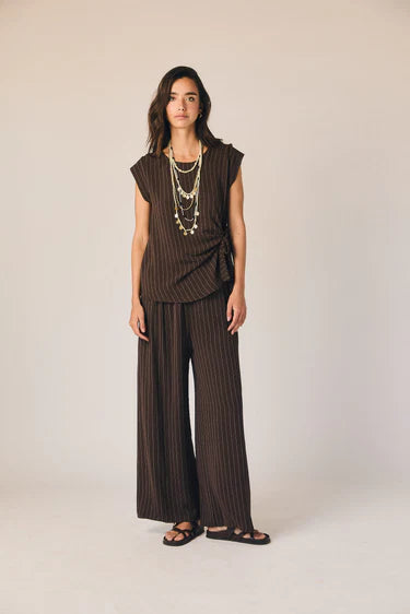 Pantalón rayas beige